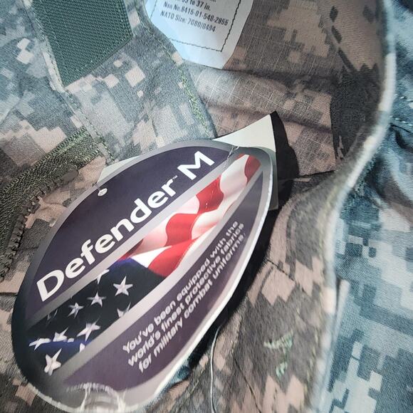 DEFENDER M NWT MENS SZ SMALL REGULAR DIGITAL CAMMO ARMY JACKET ZIP COAT - Picture 6 of 8